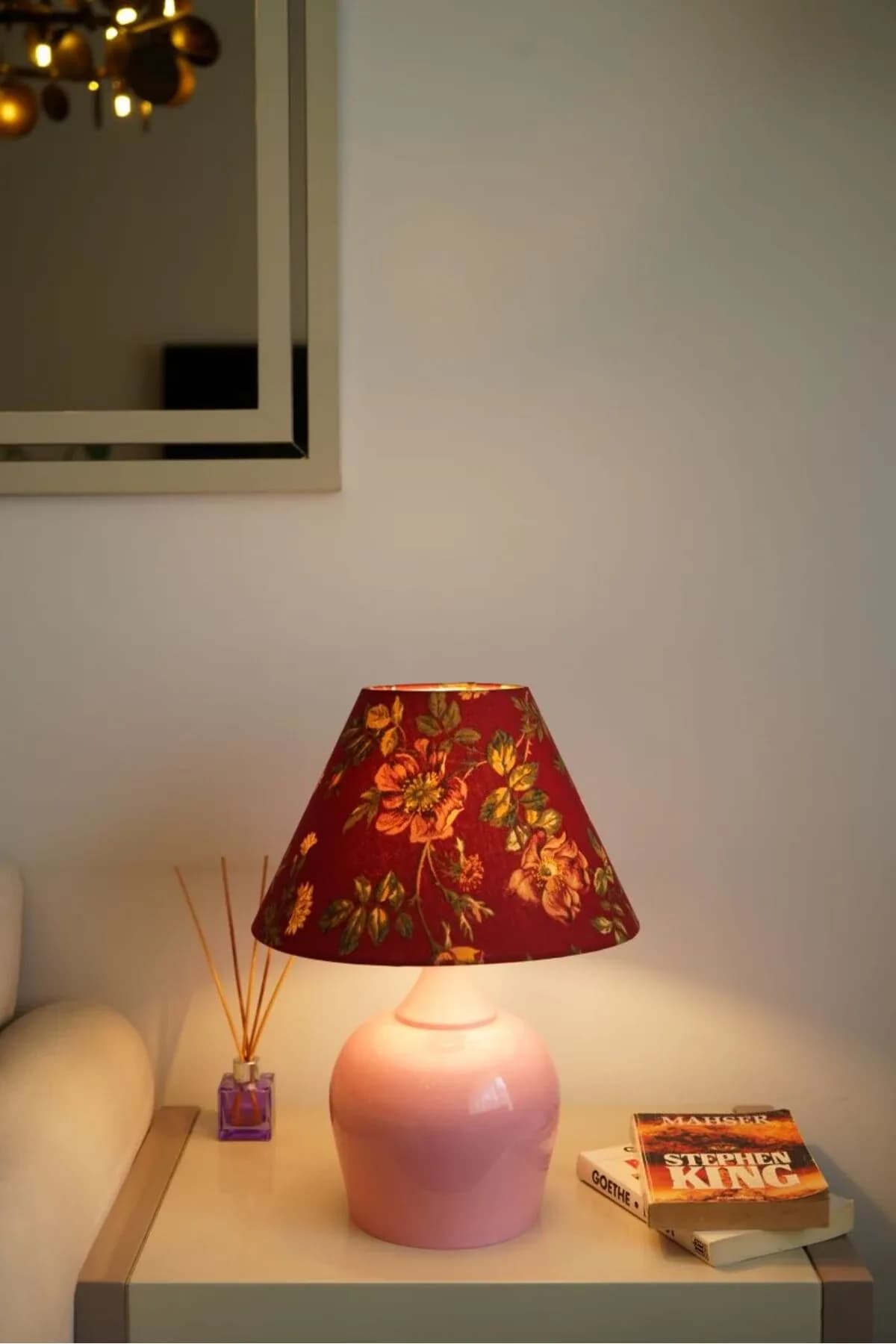 Pembe Ayaklı Kadife Beyaz Labirent Desenli Masa Lambası Abajur 1 Adet Salon Yatak Odası