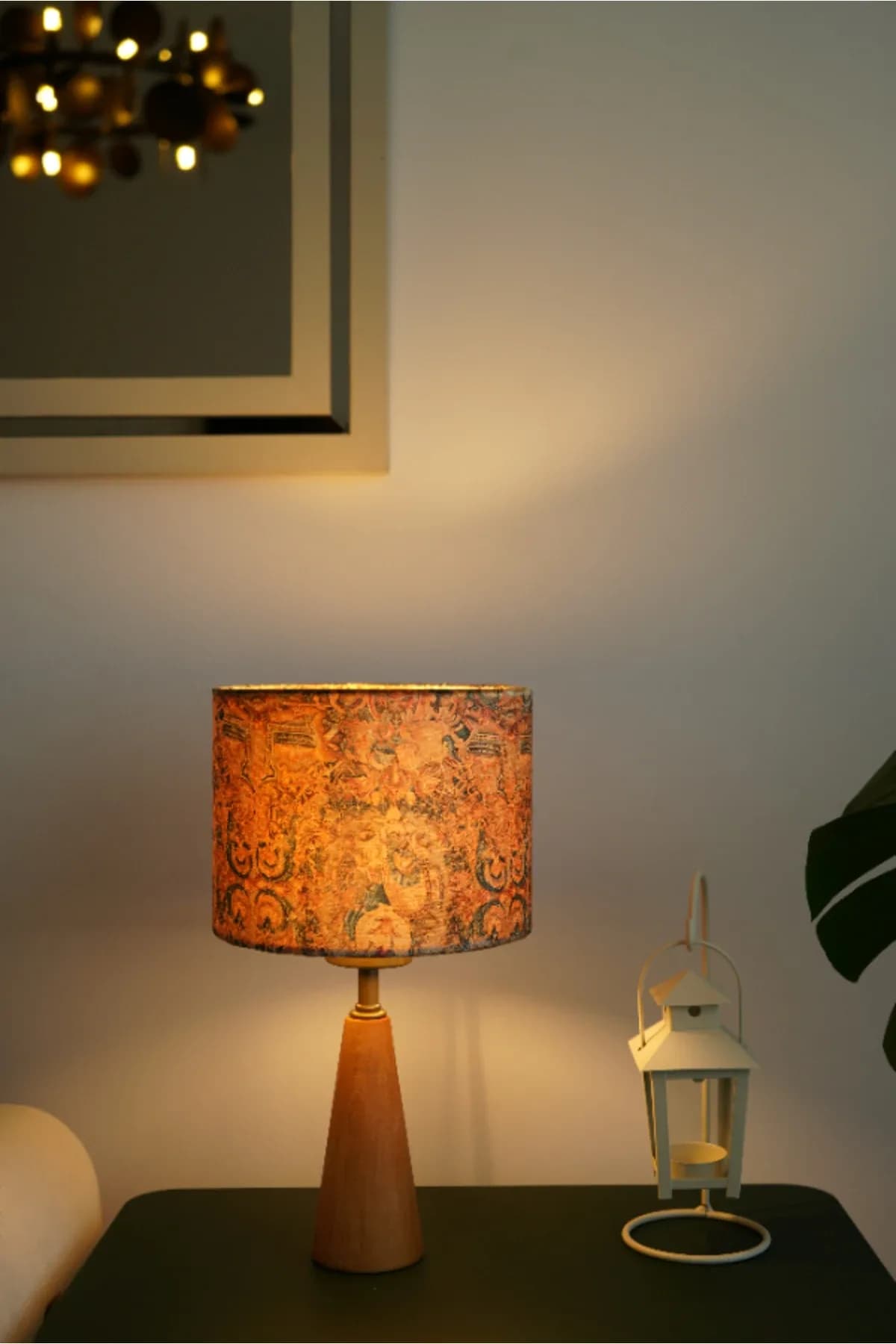 Üçgen Ahşap Model Silindir Retro Model Kadife Kumaş Şapka Şık Yatak Odası Salon Abajur