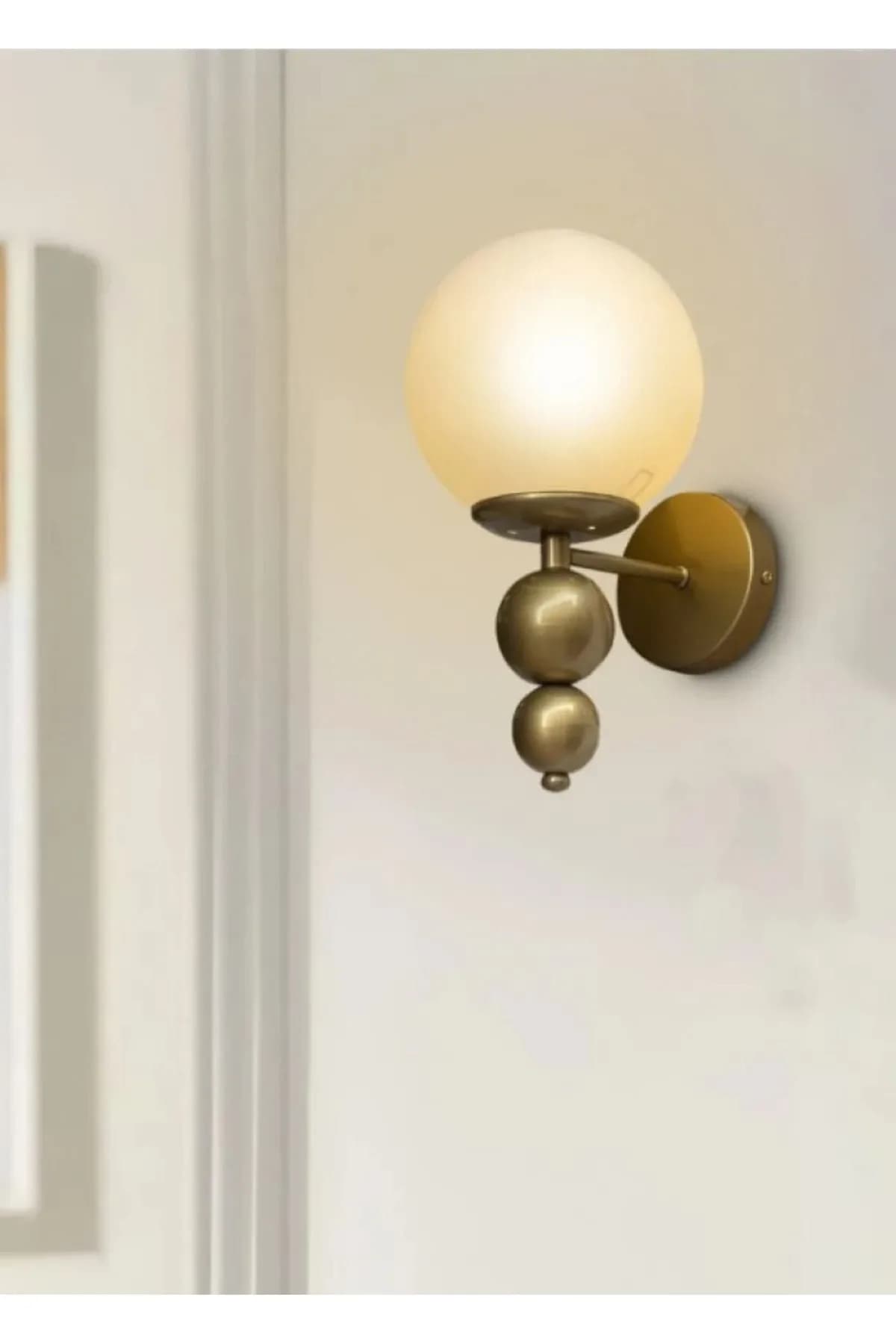 Modern Beyaz Glop Camlı Pilli Aplik 1 ADET Tak Çalıştır Aç Kapa Butonlu Kablosuz Eskitme Gold Sarı