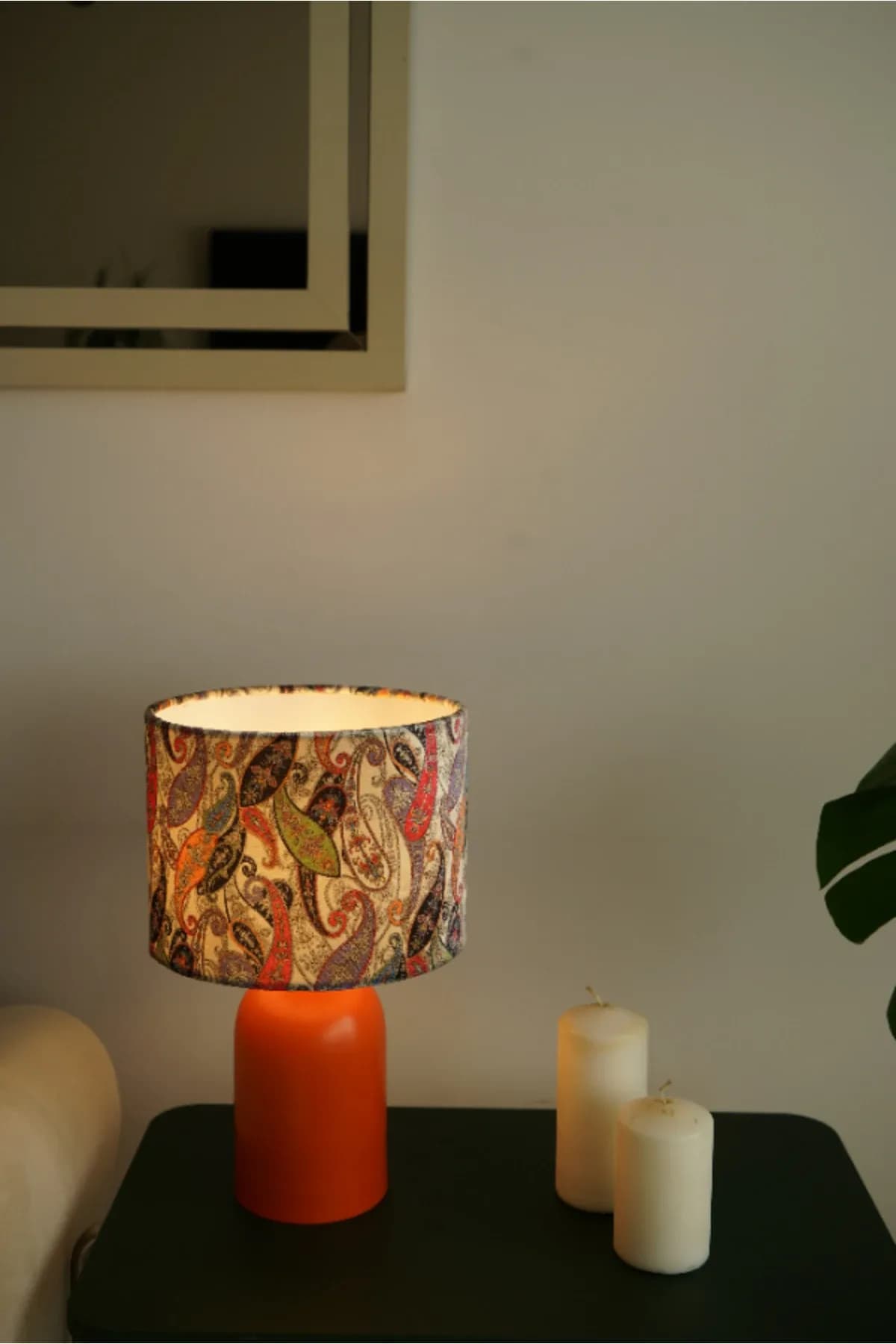 Turuncu Ayaklı Retro Turuncu Kadife Model Kumaş Şapkalı Şık Yatak Odası Salon Abajur Özel Modern